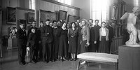 «Научите нас смотреть картины. Мы не умеем»